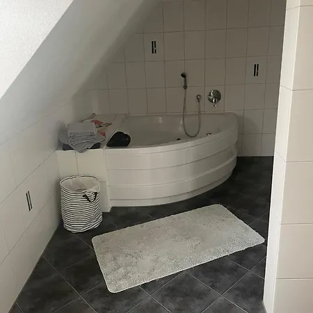 Zentral Im Grünen Habitación en casa particular *